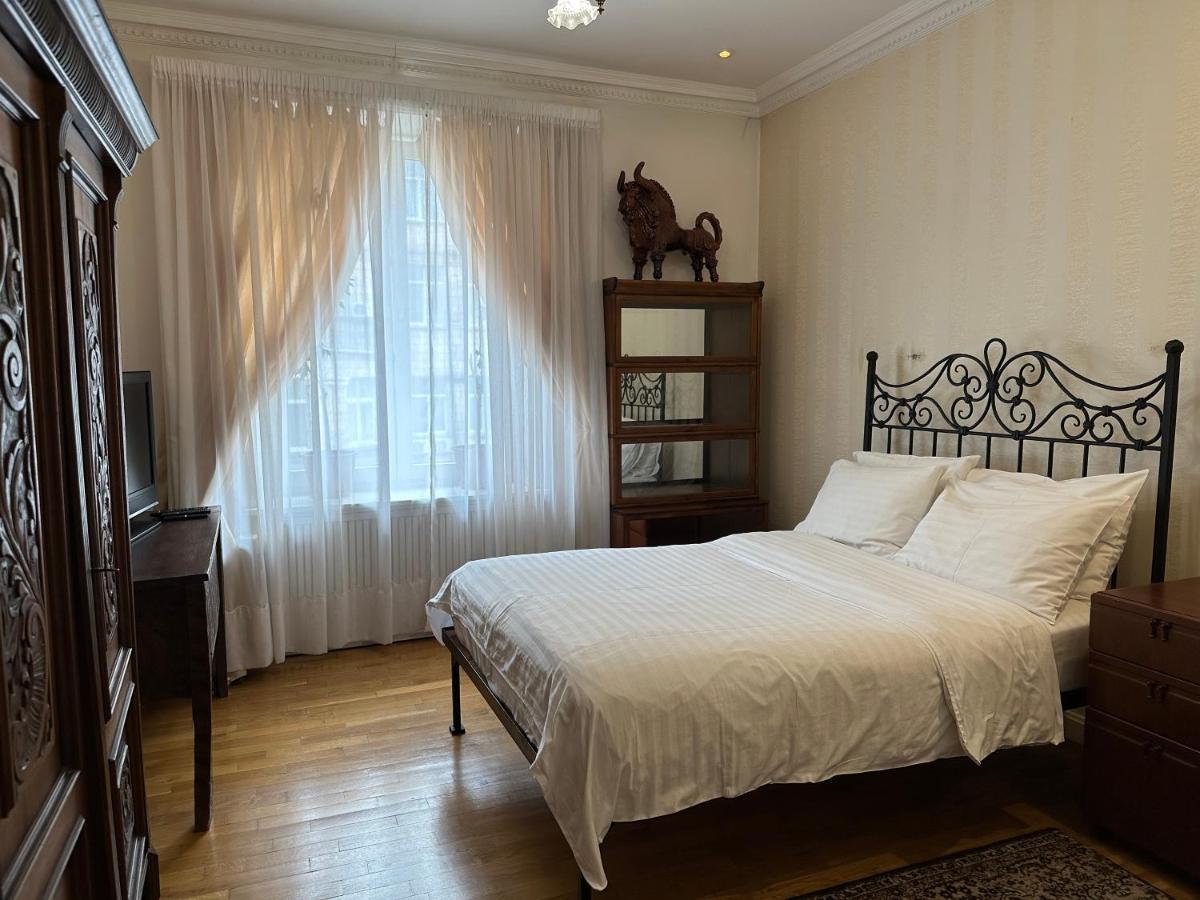 на бориса гринченка Apartment *